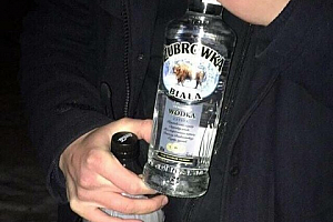 七个字古风诗意游戏名男生拽到爆 谁纵我一世猖狂_QQ网名