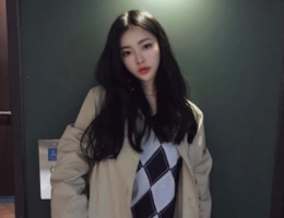2019微信签名伤感女生心痛大全 我是那个看着你头像都会笑的傻逼_QQ签名牛品源码-源码下载-源码社区-zblog主题插件-PHP源码-三合一源码-直播源码-短视频源码-APP源码-即时通讯-源码-交友源码牛品源码网