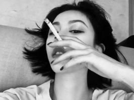 2019微信女生伤感个性签名简短戳心 谢谢你曾在我最美的年华爱着我_QQ签名牛品源码-源码下载-源码社区-zblog主题插件-PHP源码-三合一源码-直播源码-短视频源码-APP源码-即时通讯-源码-交友源码牛品源码网