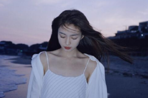 一句话伤感到落泪的签名女生 如果只是路人请好好路过_QQ签名牛品源码-源码下载-源码社区-zblog主题插件-PHP源码-三合一源码-直播源码-短视频源码-APP源码-即时通讯-源码-交友源码牛品源码网