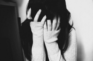 女生伤感签名2018好听心碎 终于与你擦肩而过学会了心静如死水_QQ签名牛品源码-源码下载-源码社区-zblog主题插件-PHP源码-三合一源码-直播源码-短视频源码-APP源码-即时通讯-源码-交友源码牛品源码网