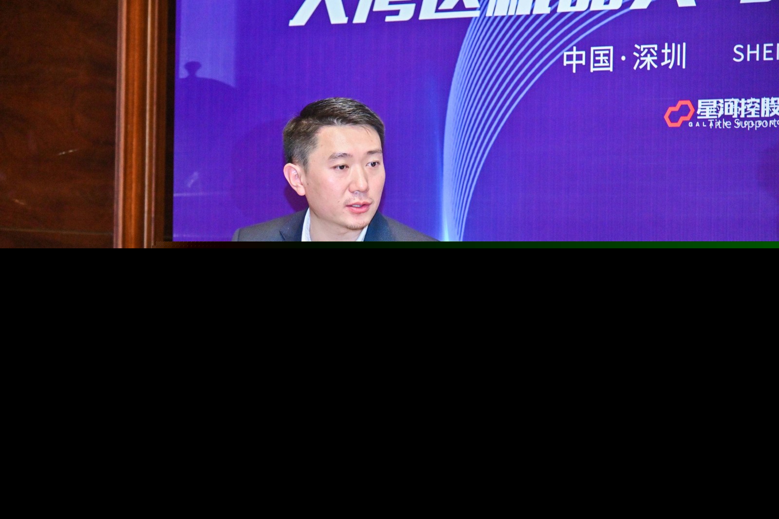 智能机器人是未来人工智能时代的智能中枢和网关牛品源码-源码下载-源码社区-zblog主题插件-PHP源码-三合一源码-直播源码-短视频源码-APP源码-即时通讯-源码-交友源码牛品源码网